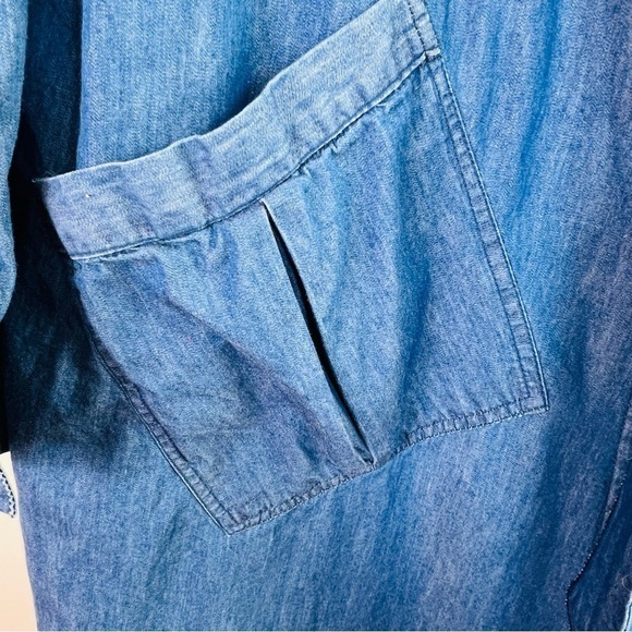 CHAMBRAY DENIM LONG JACKET PATCH POCKETS ROLL TAB SLEEVES SIZE LARGE EUC - Picture 4 of 8